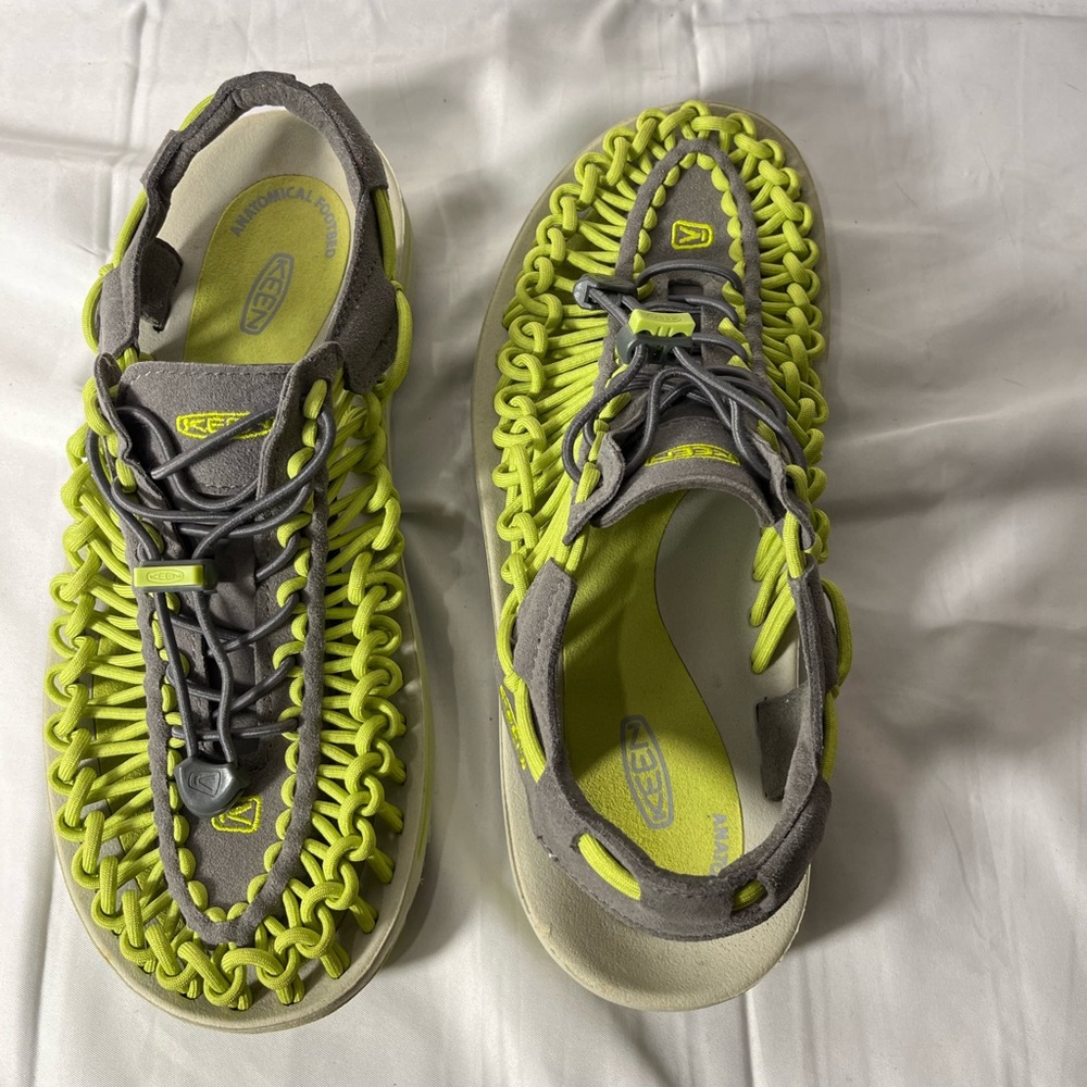 KEEN Womens Uneek Sandals Shoes US 8.5 - Picture 8 of 10